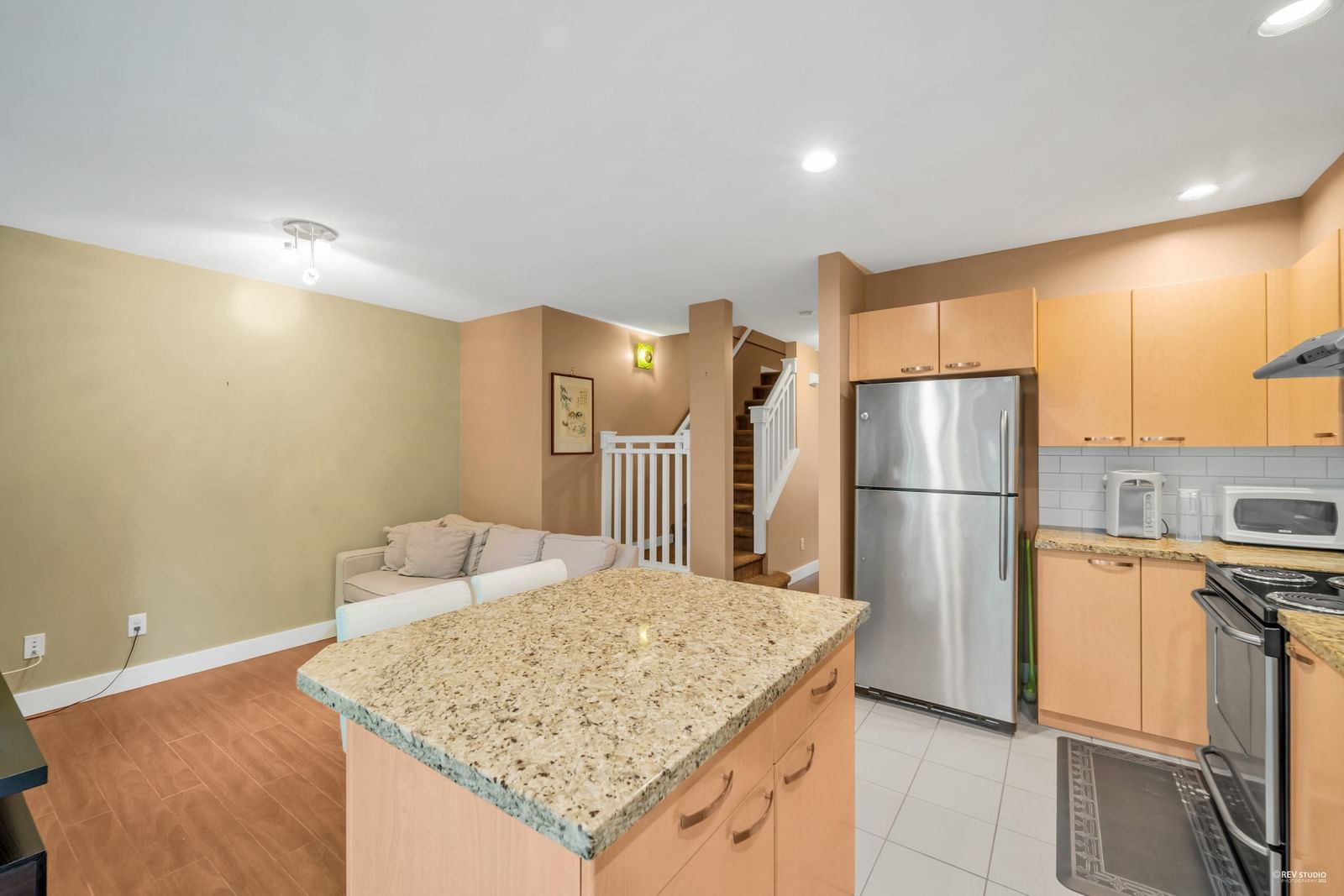 Listing Image 19