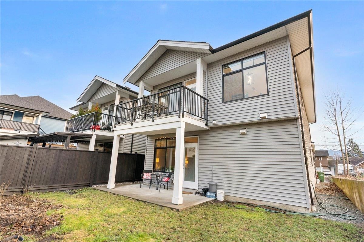 Listing Image 4