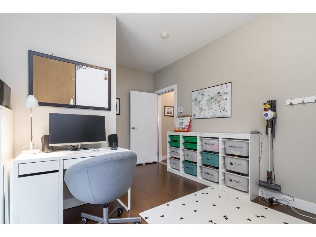 Listing Image 16