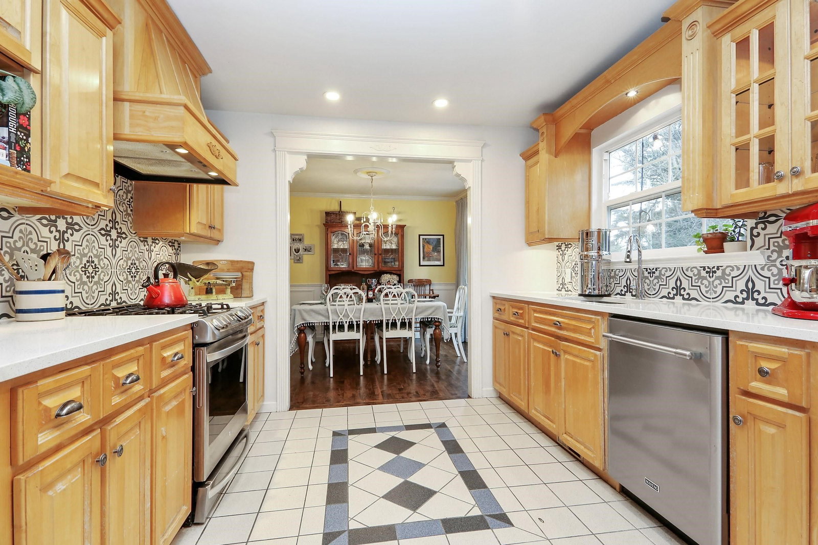 Listing Image 5