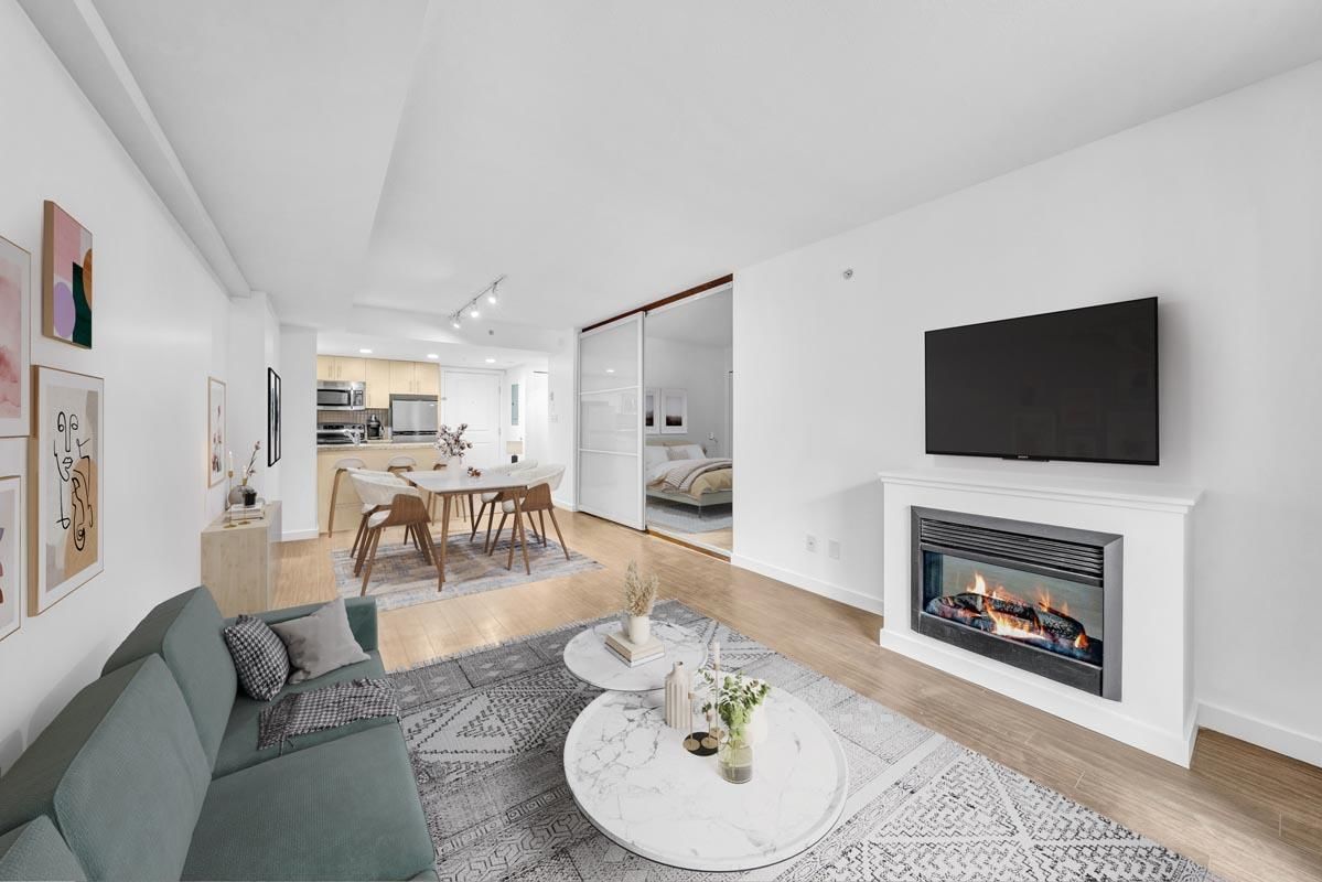 Listing Image 1
