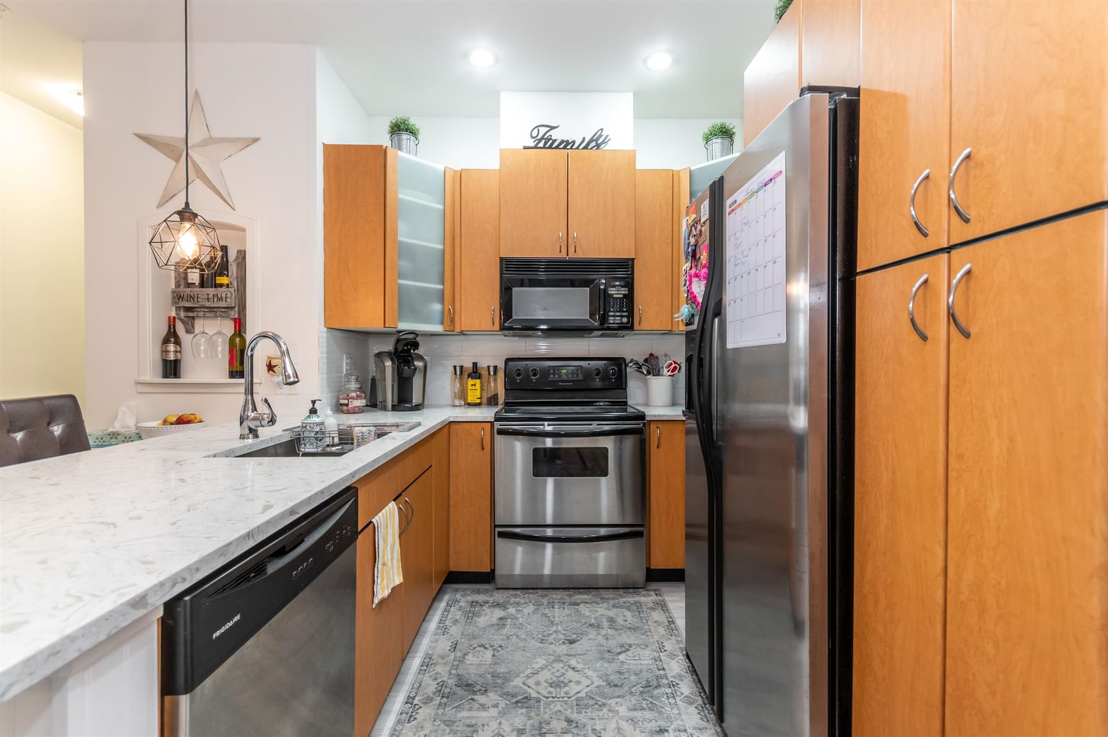 Listing Image 9