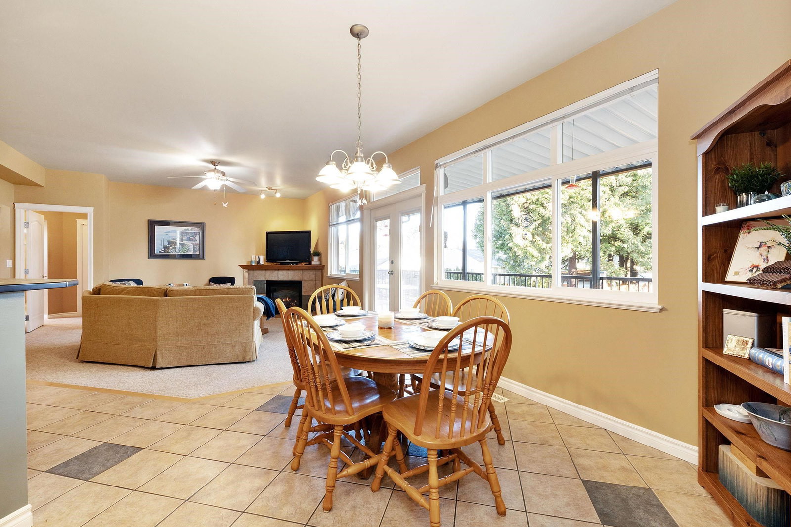 Listing Image 12