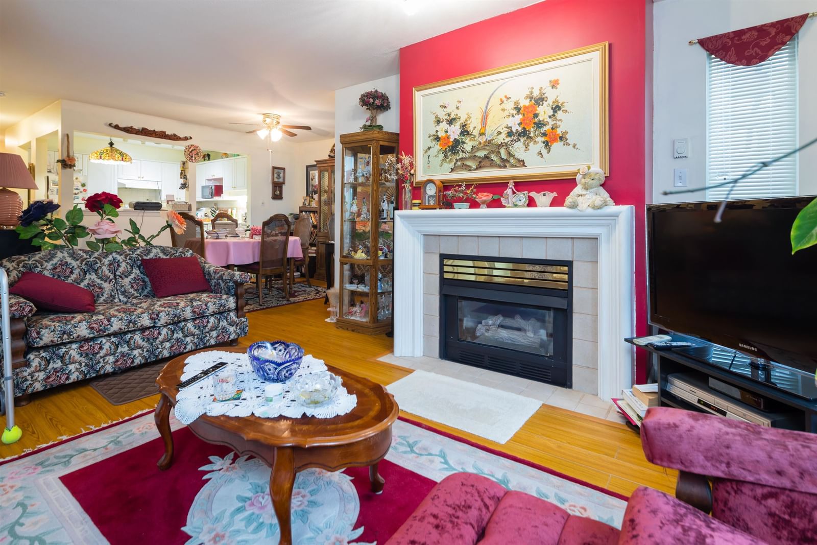 Listing Image 8