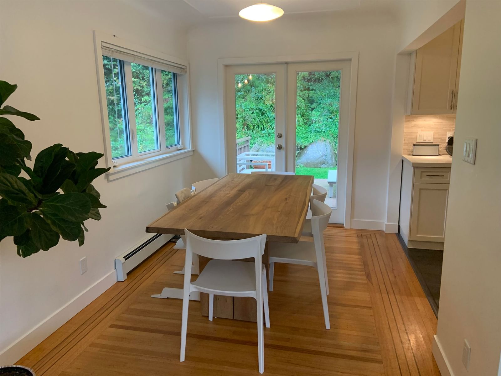 Listing Image 5