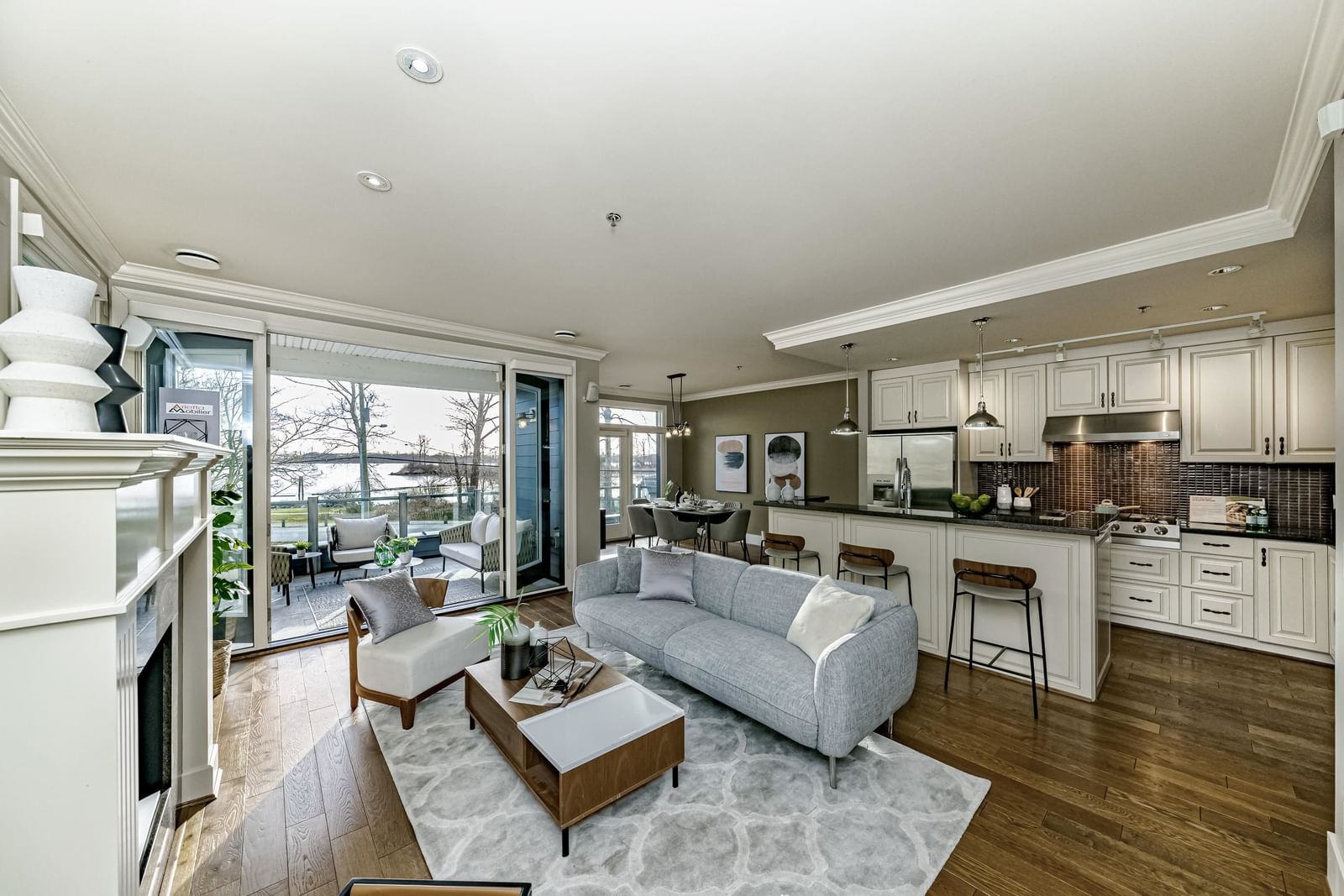 Listing Image 10
