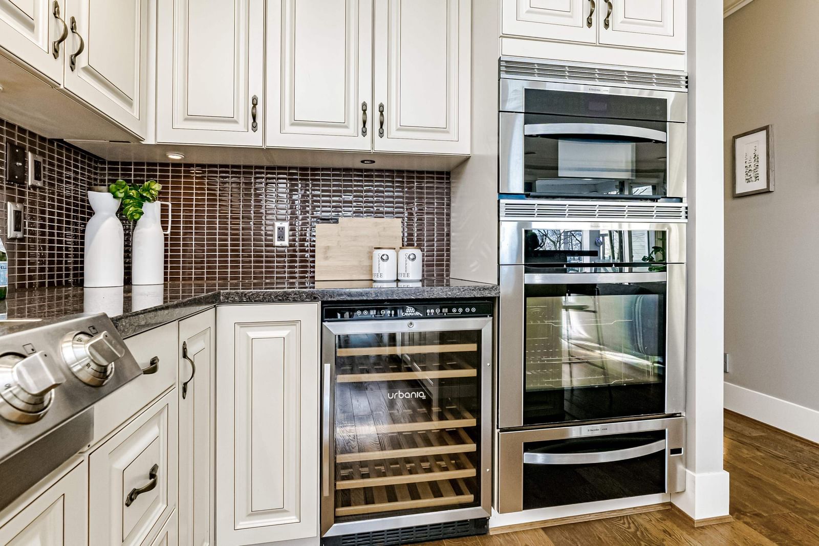 Listing Image 17