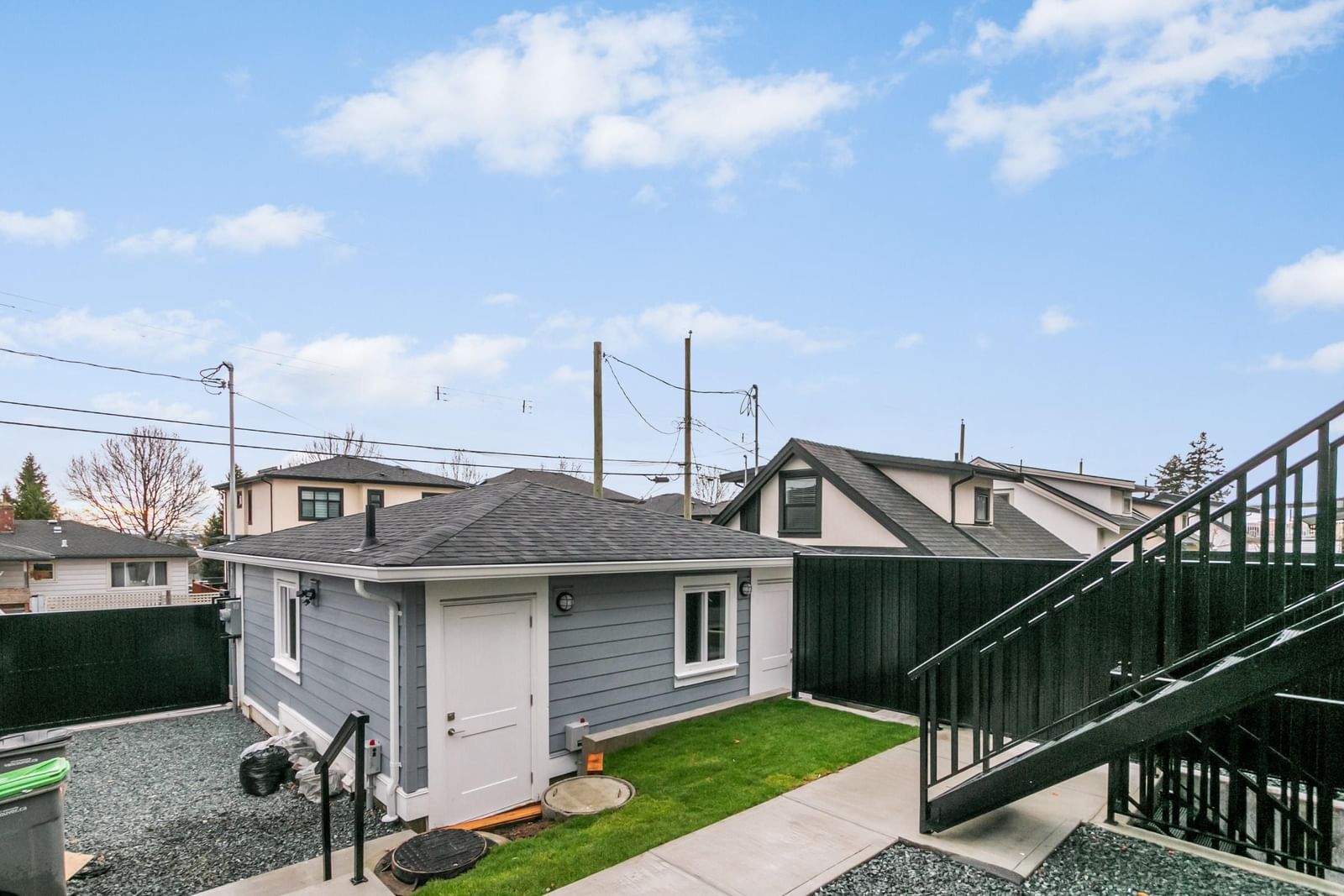 Listing Image 19