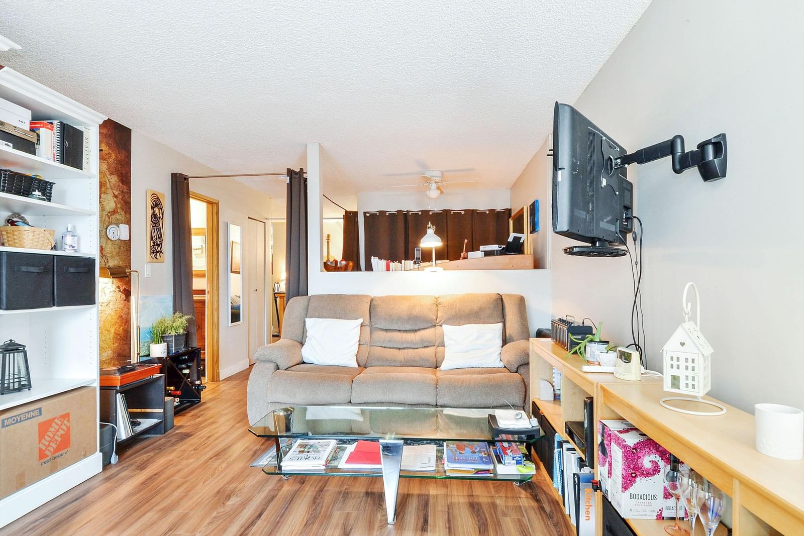 Listing Image 5