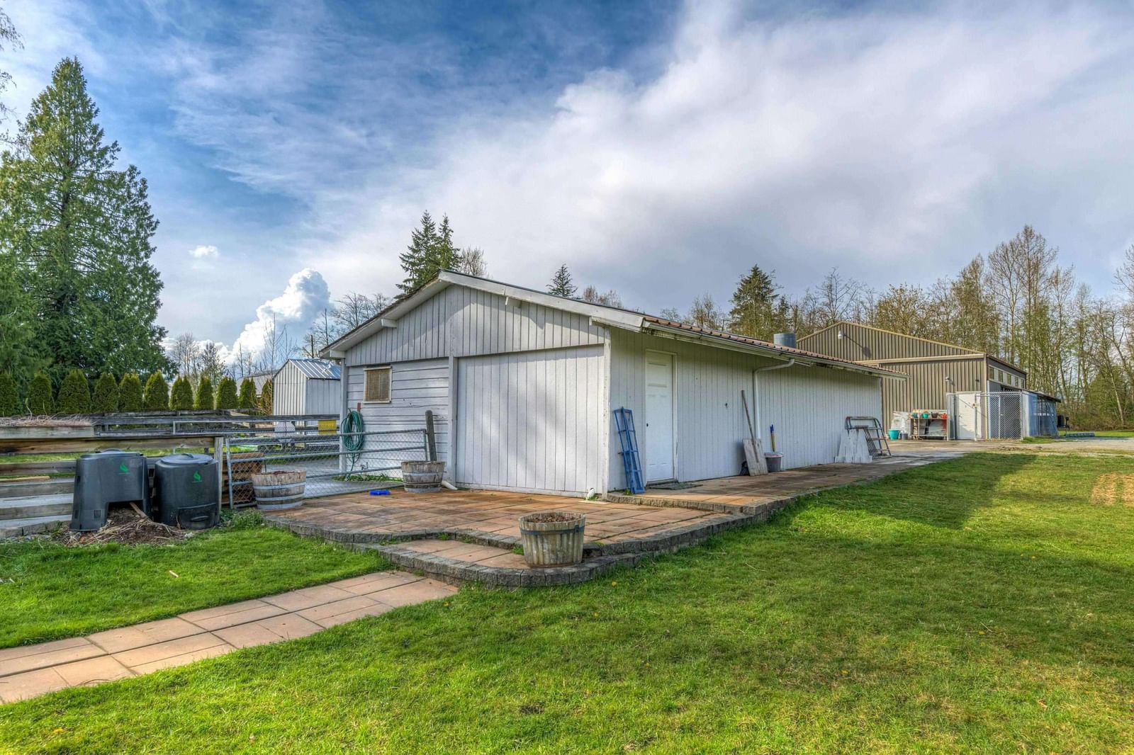 Listing Image 10