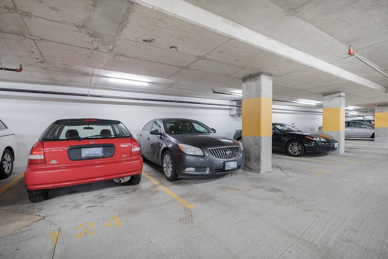 Listing Image 19