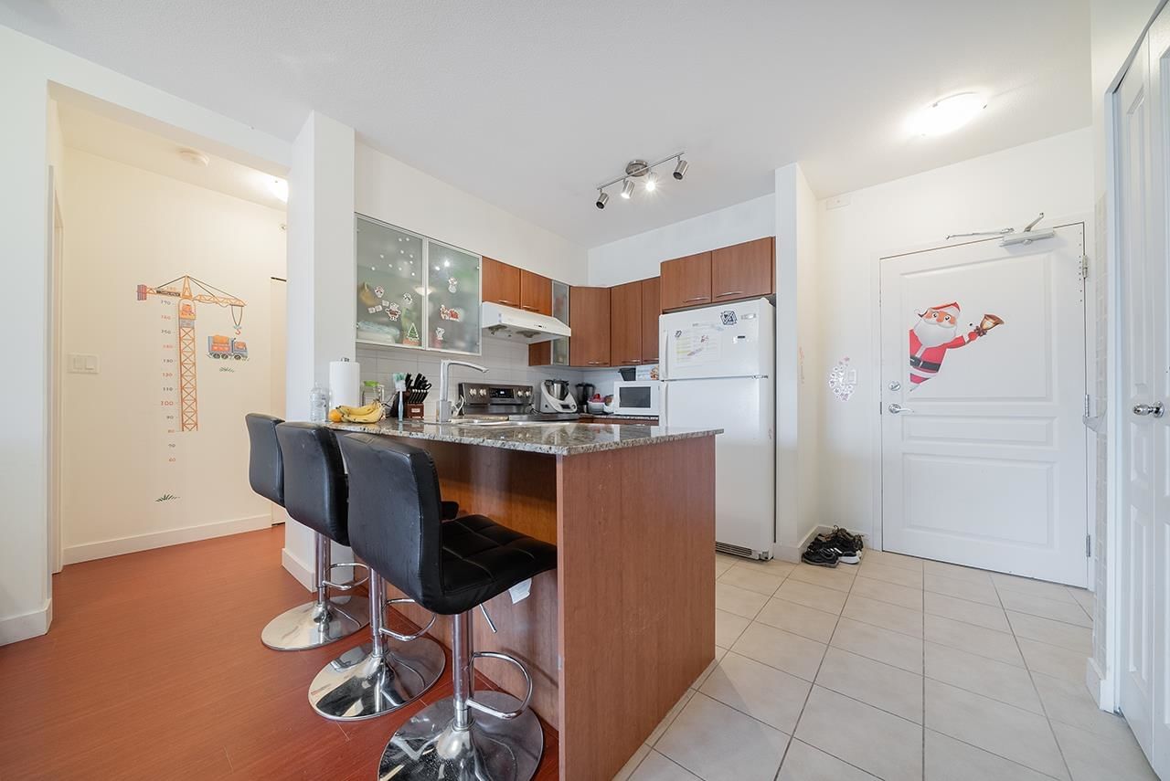 Listing Image 6