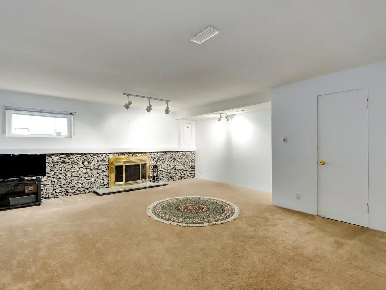 Listing Image 28