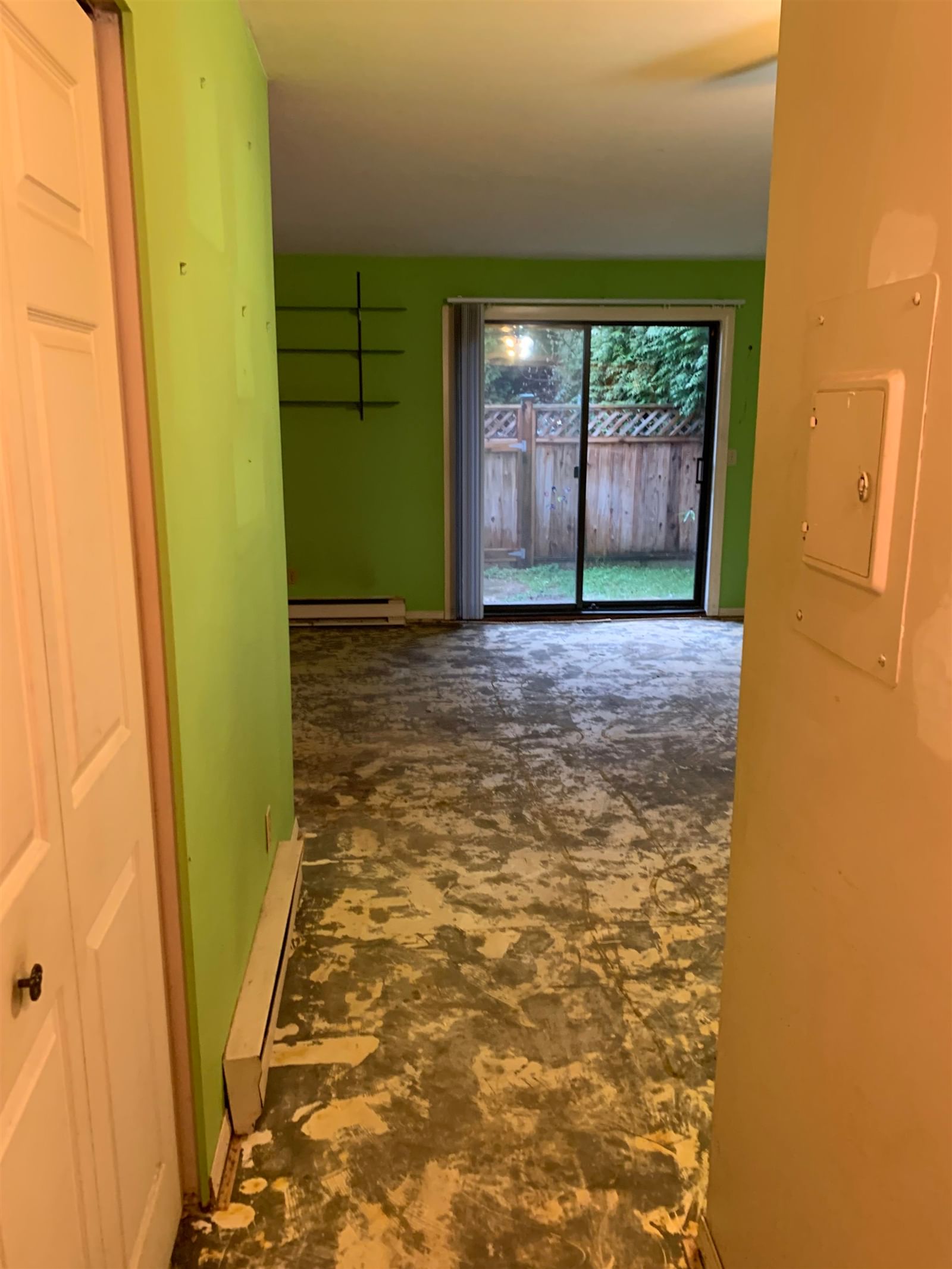 Listing Image 11