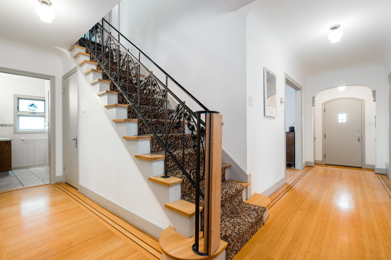 Listing Image 16