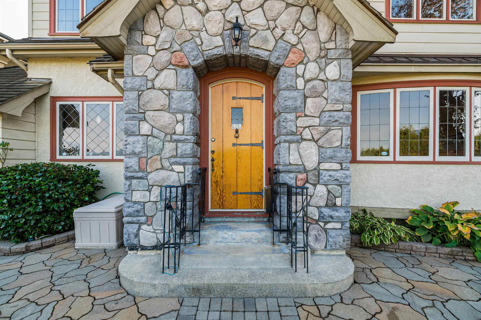 Listing Image 6