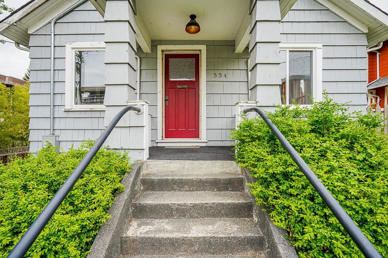 Listing Image 4