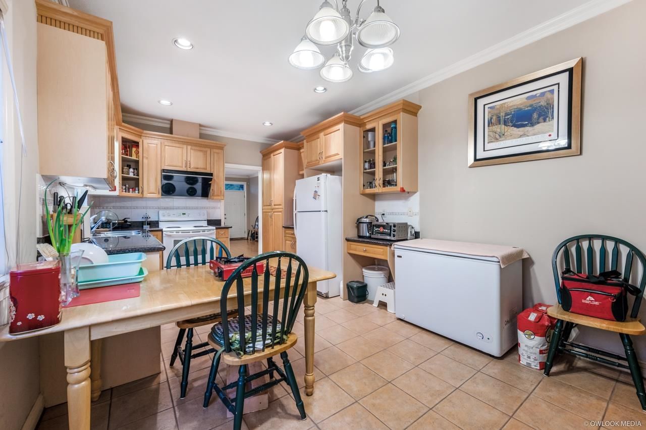 Listing Image 8