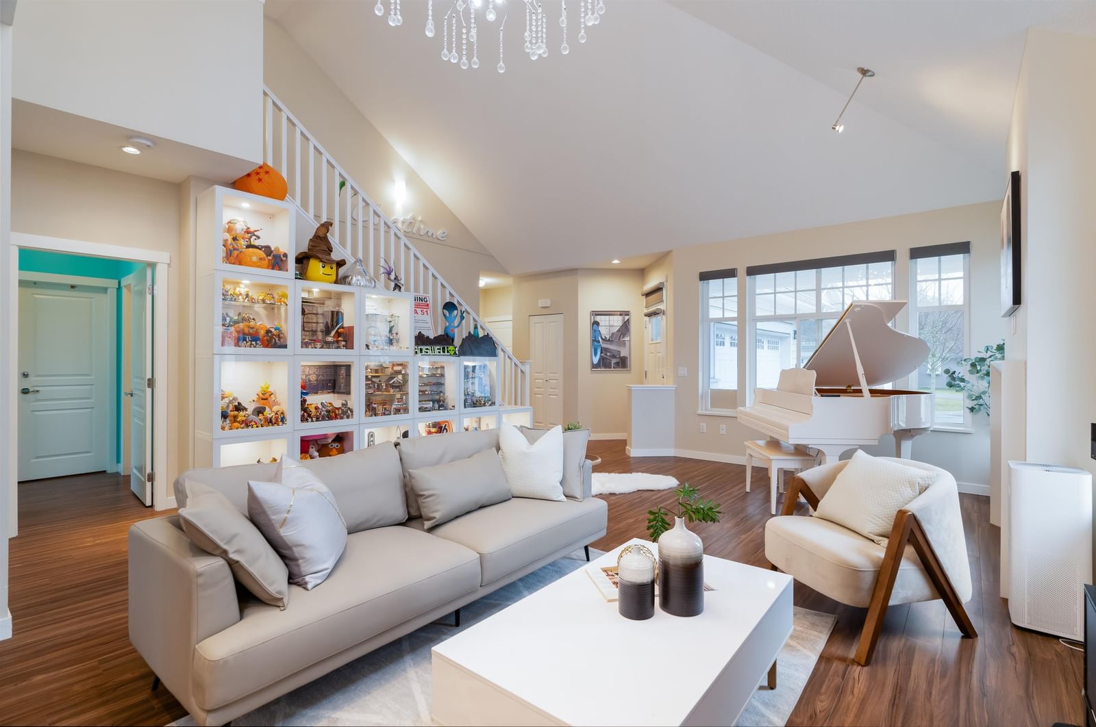 Listing Image 10