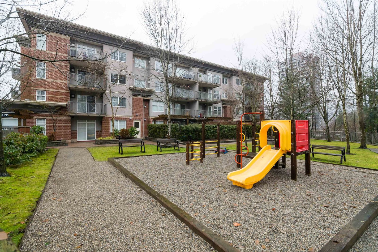 Listing Image 8