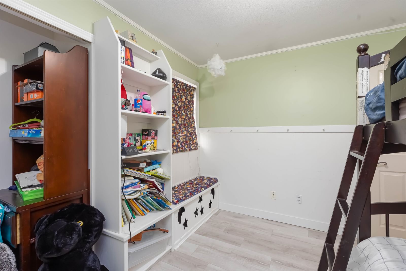Listing Image 20