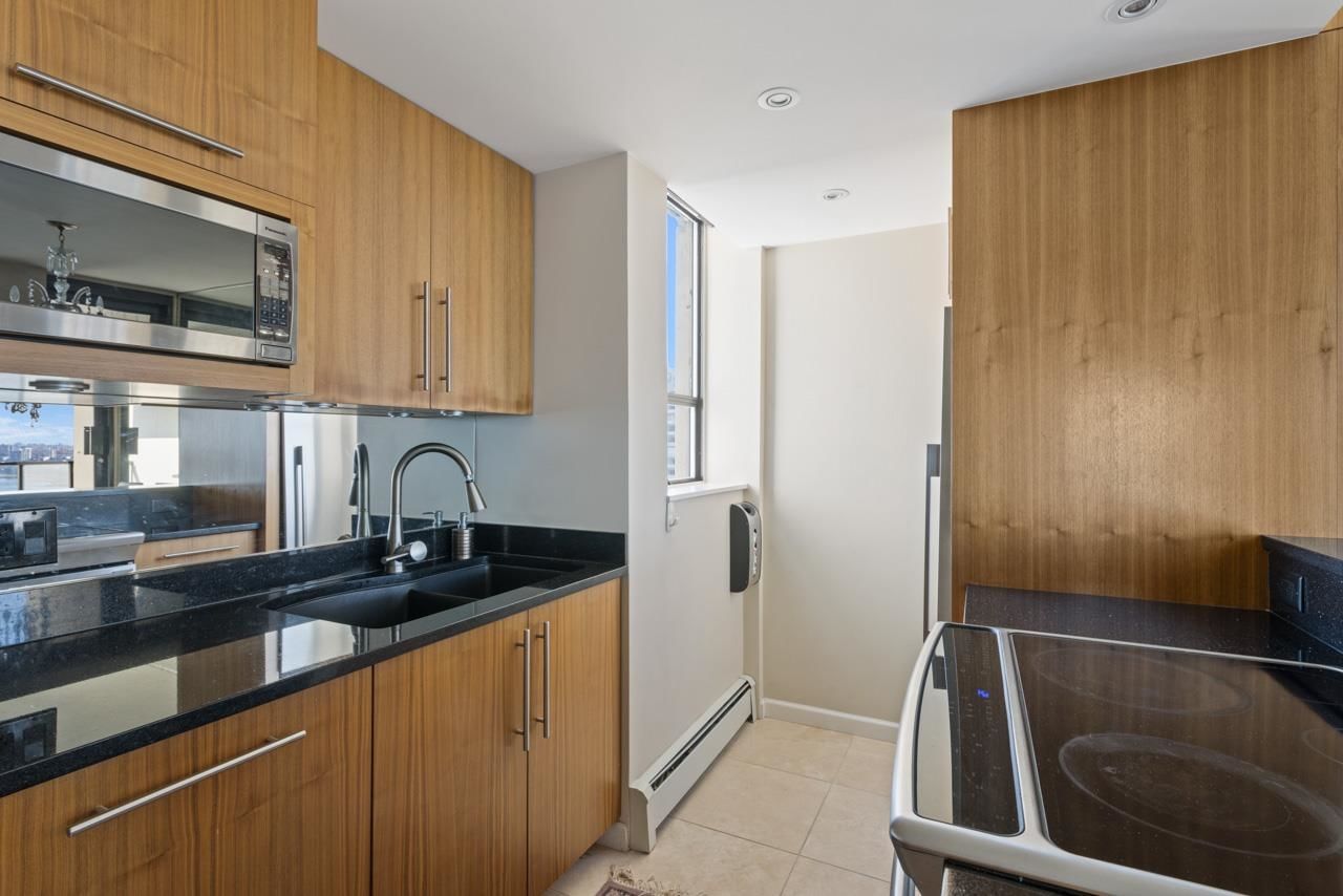 Listing Image 24