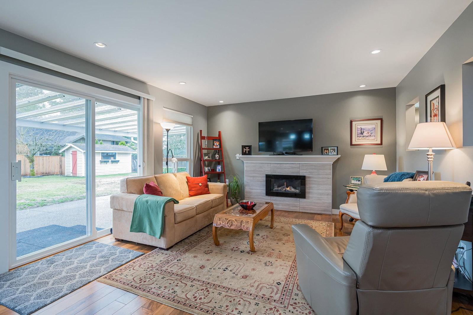 Listing Image 12
