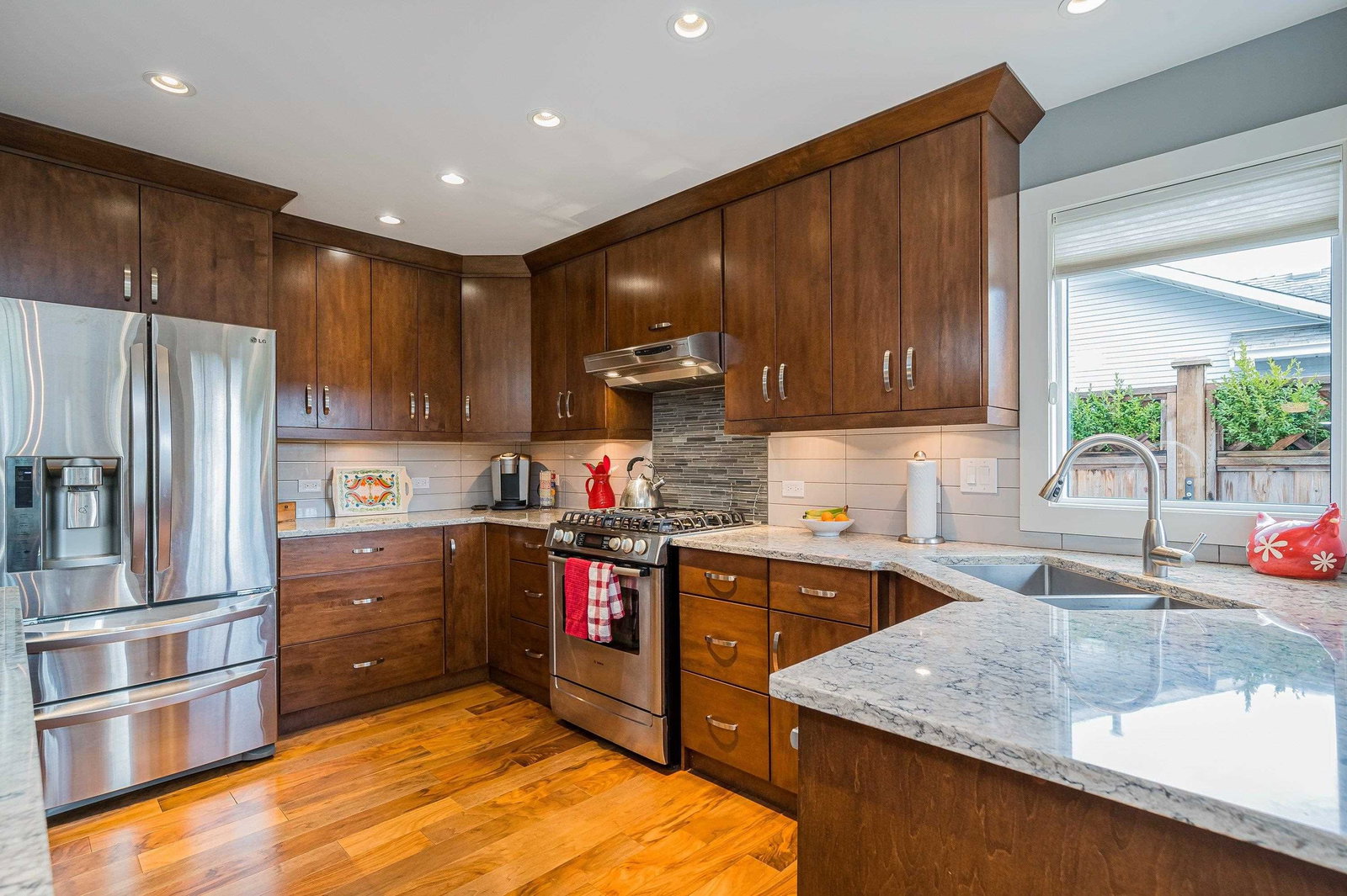 Listing Image 19