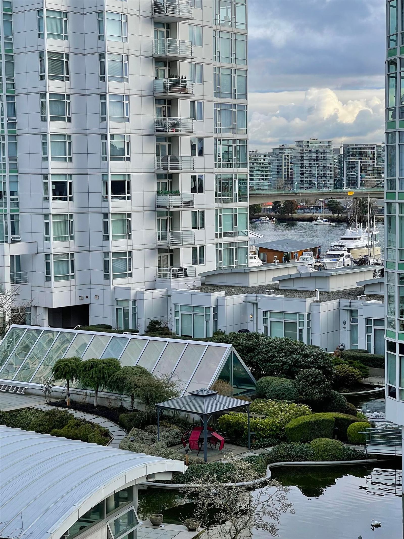 Listing Image 15