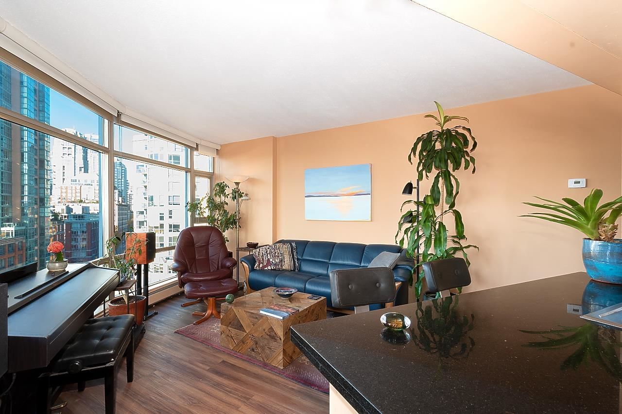 Listing Image 6