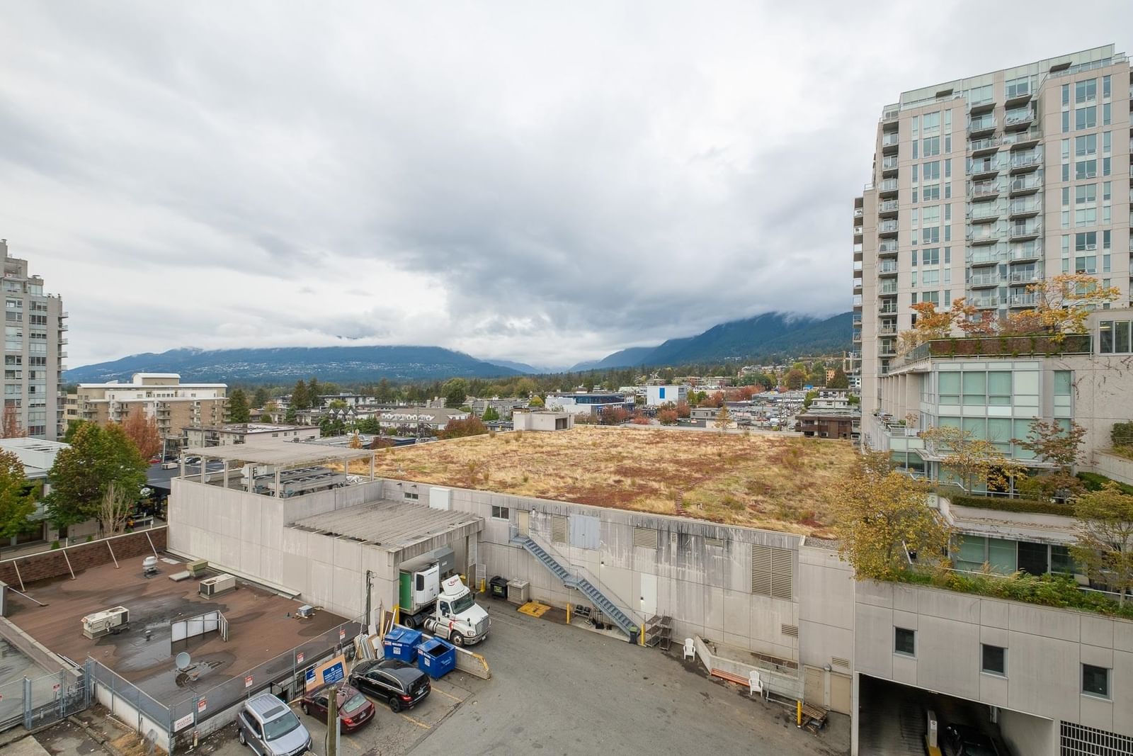 Listing Image 14