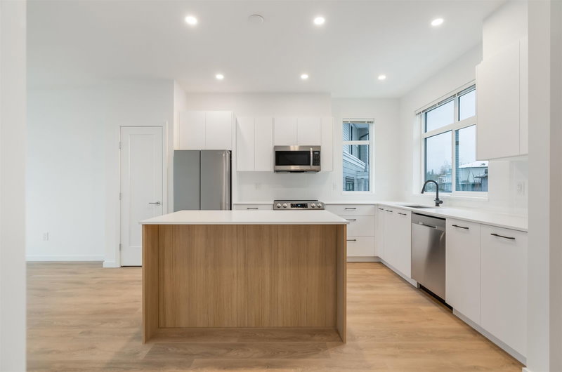 70 - 15255 Sitka Drive, Surrey, V3S 0B1 | Image 3