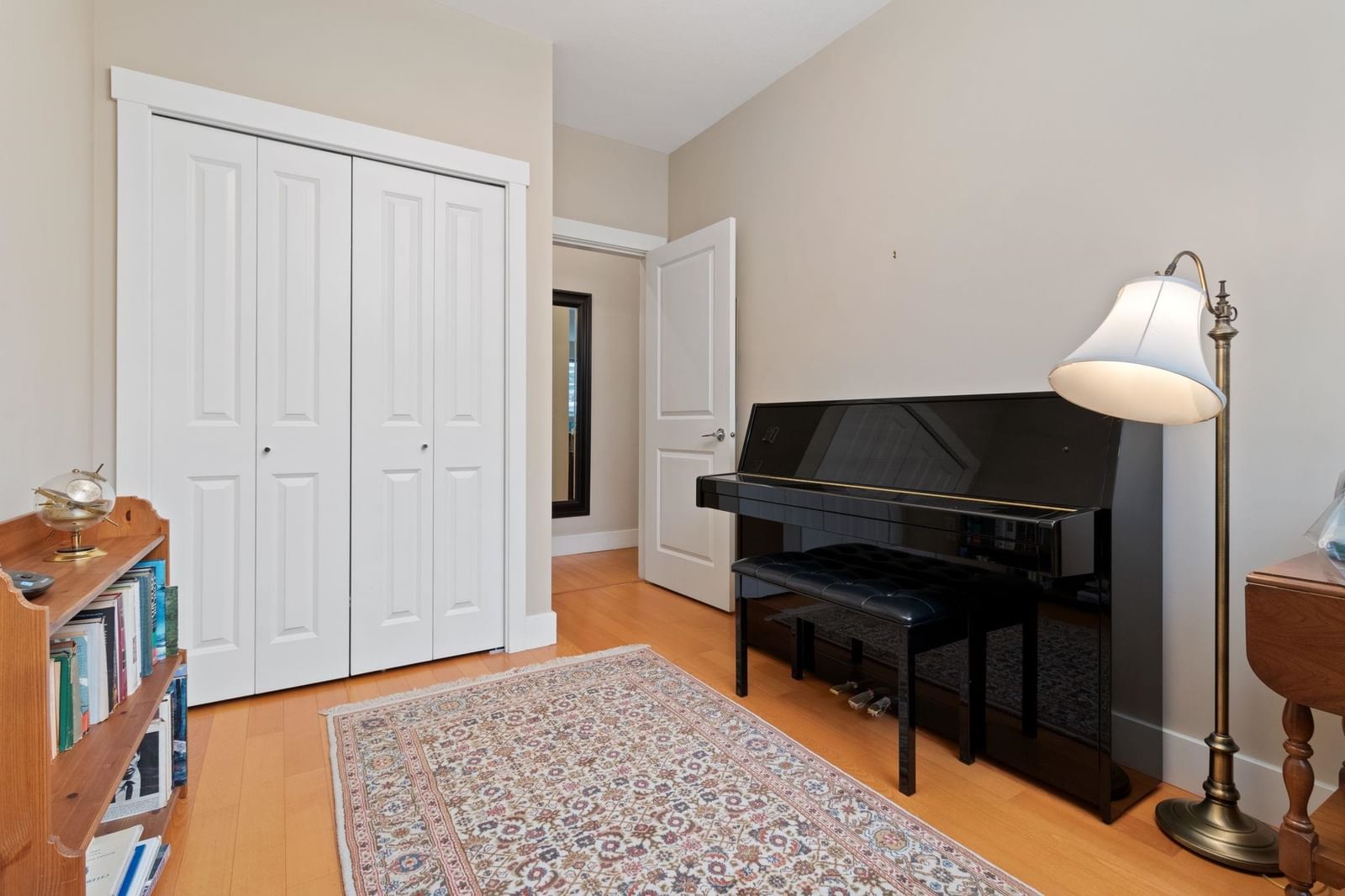 Listing Image 16