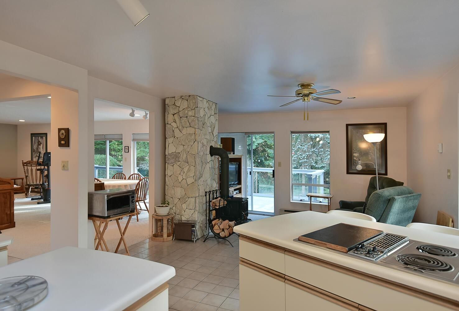 Listing Image 8