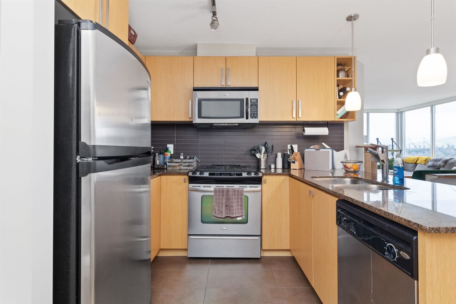 Listing Image 9