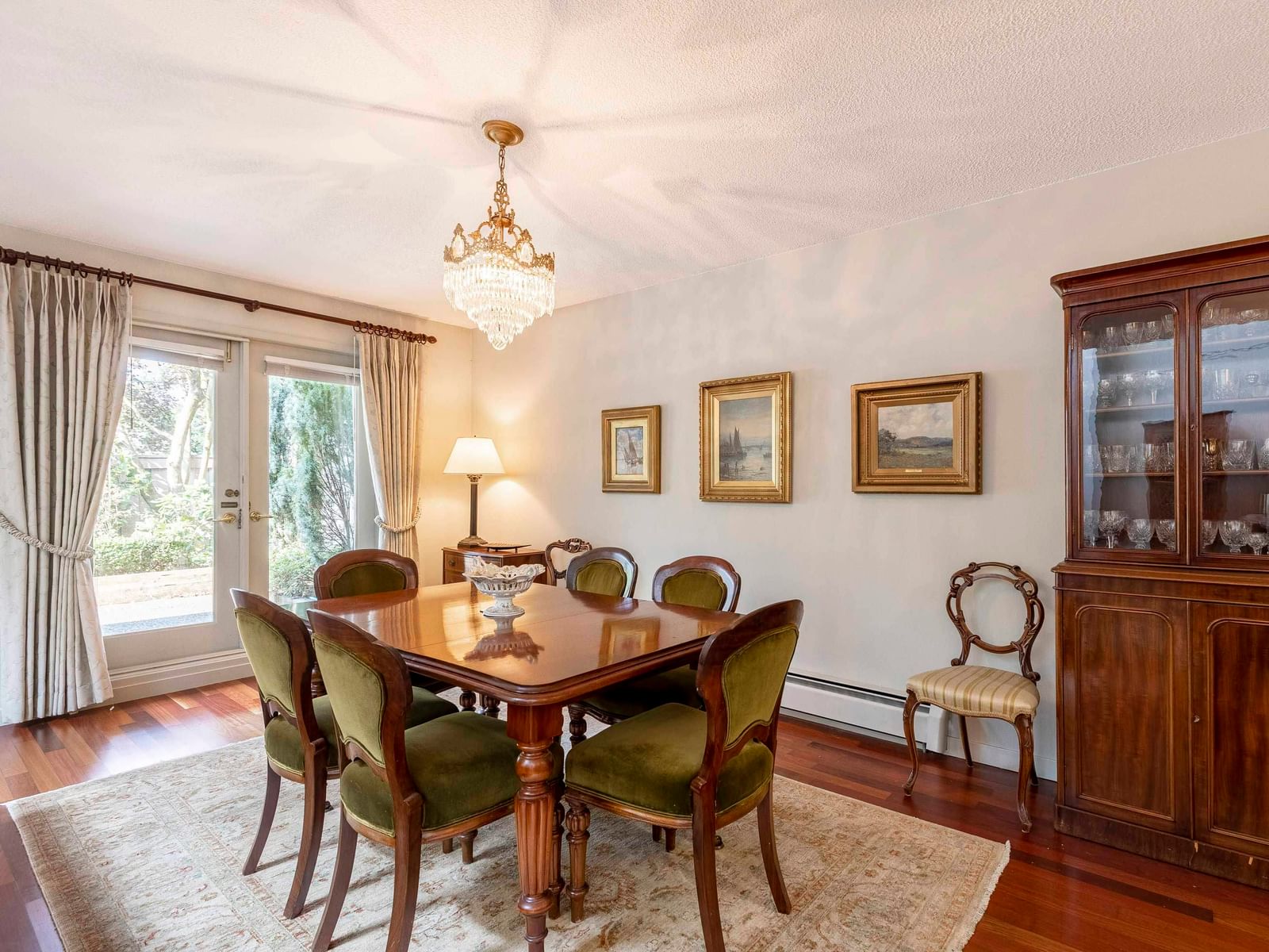 Listing Image 11