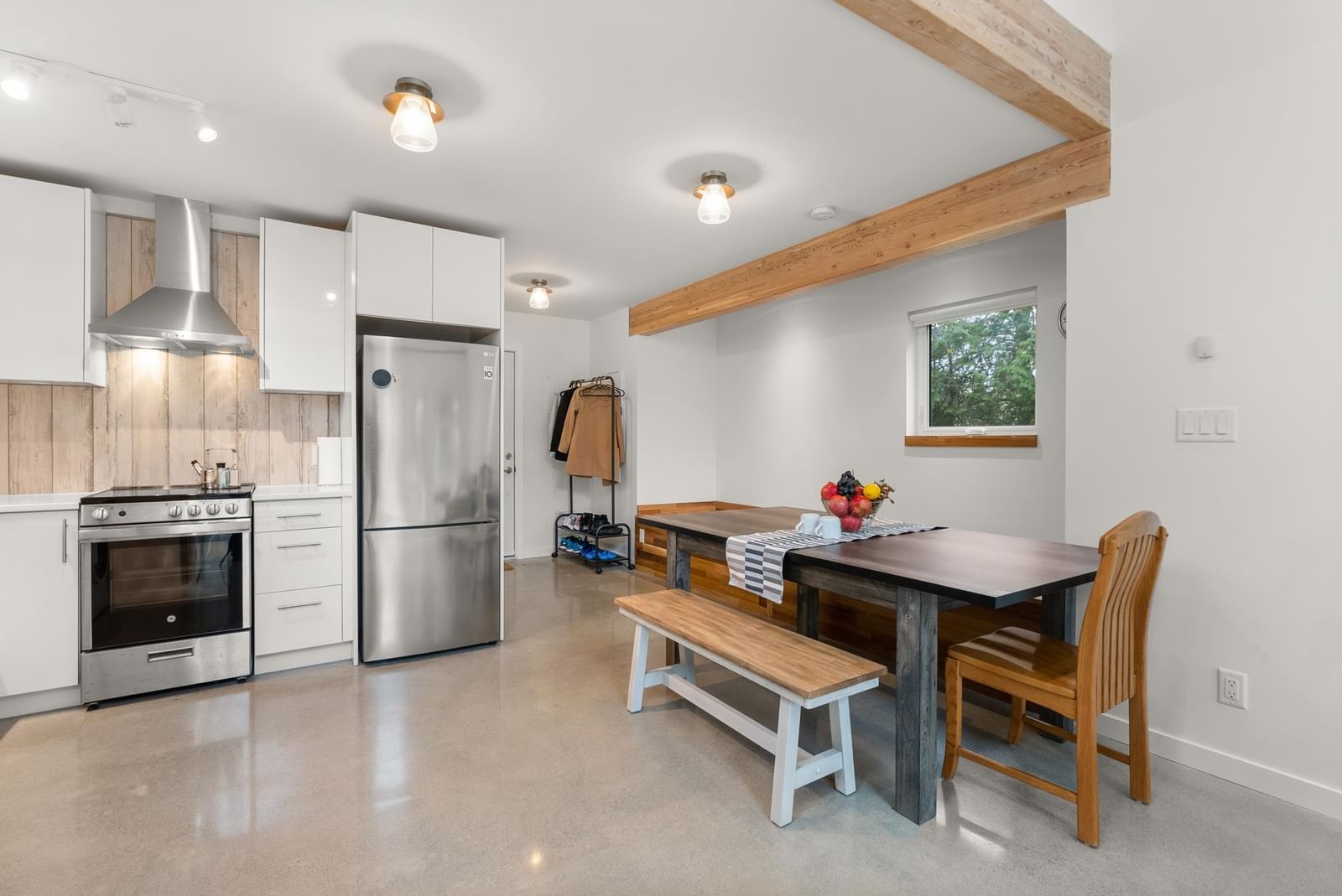 Listing Image 13