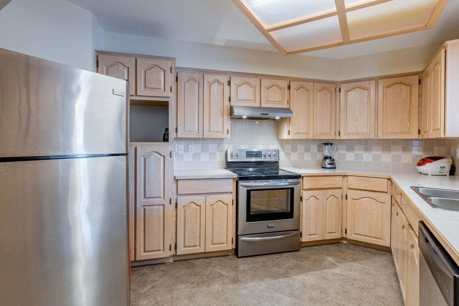 Listing Image 15