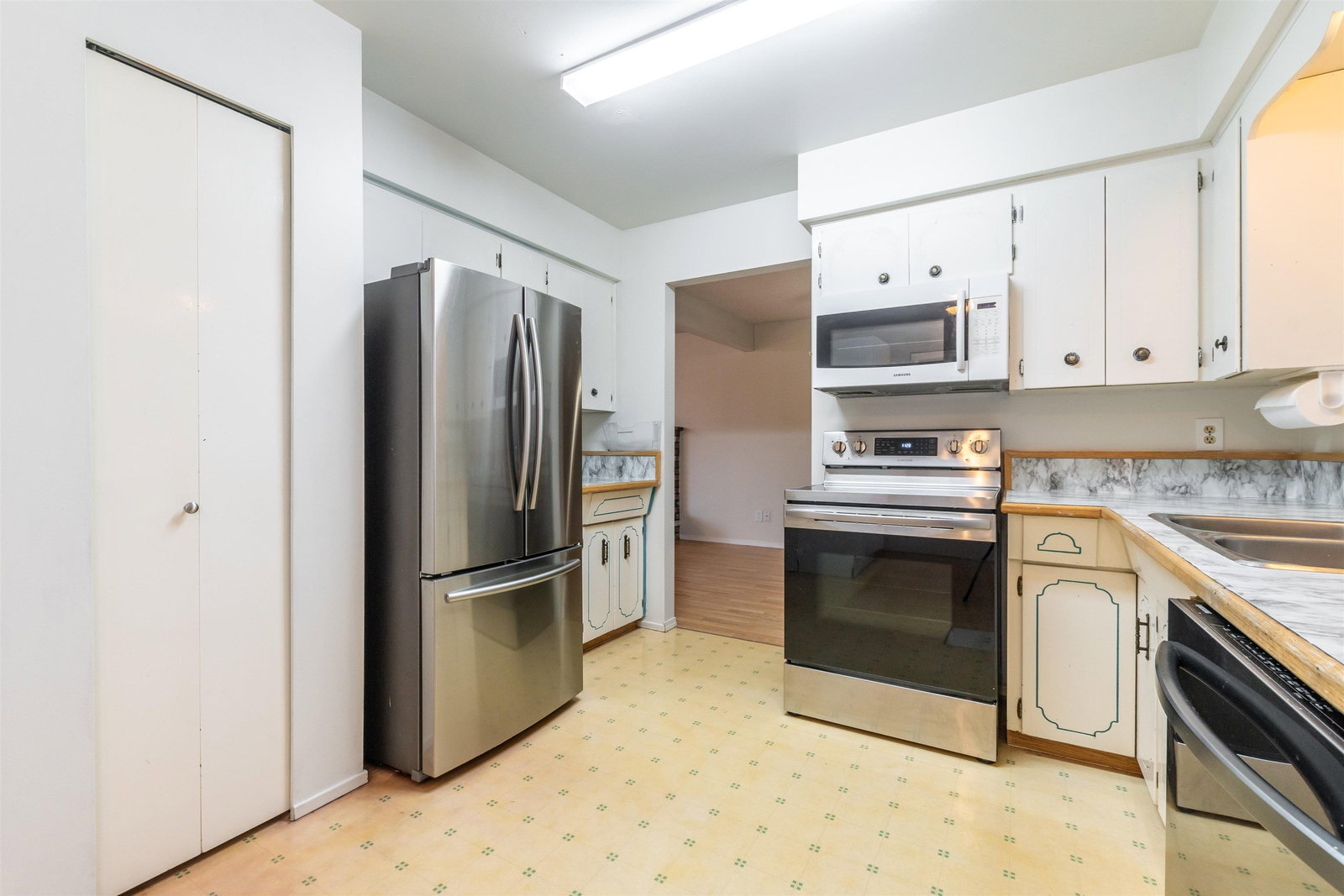 Listing Image 15