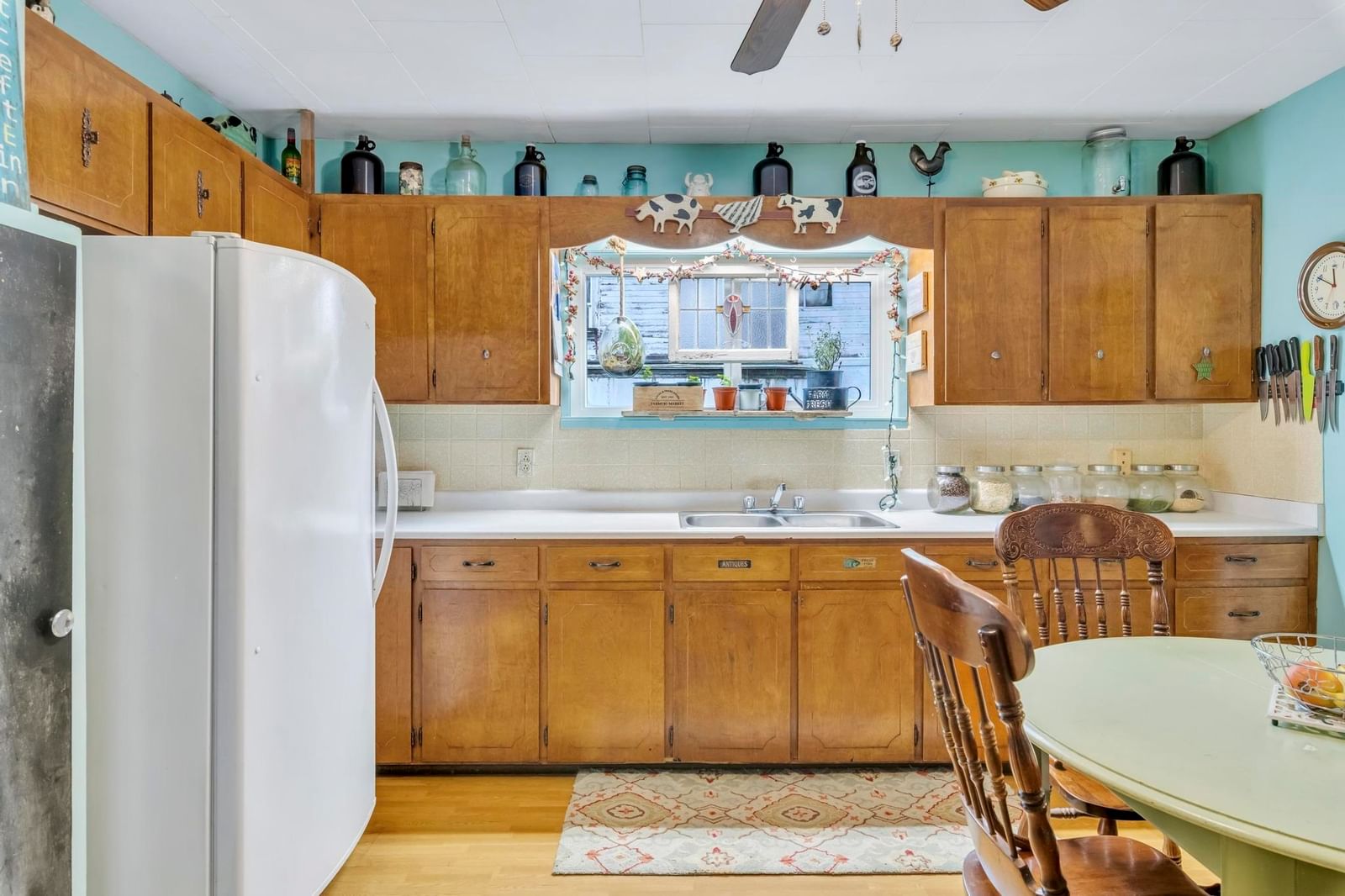Listing Image 9