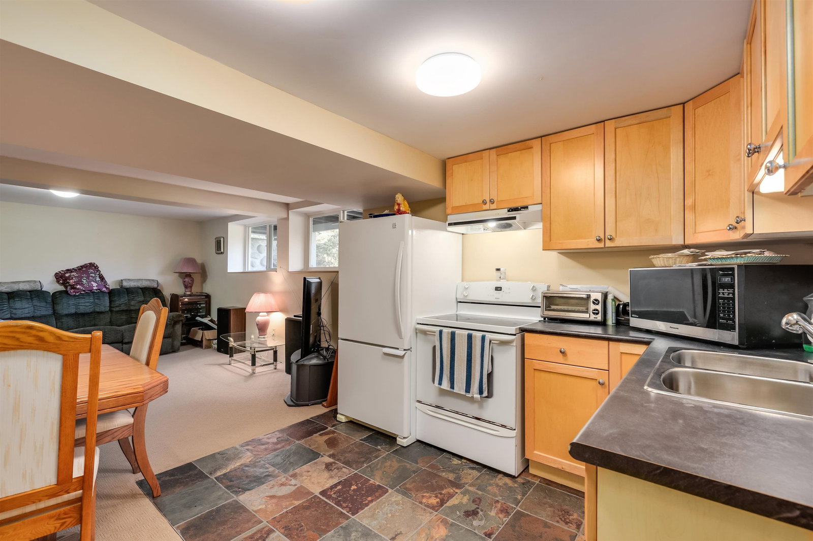 Listing Image 13