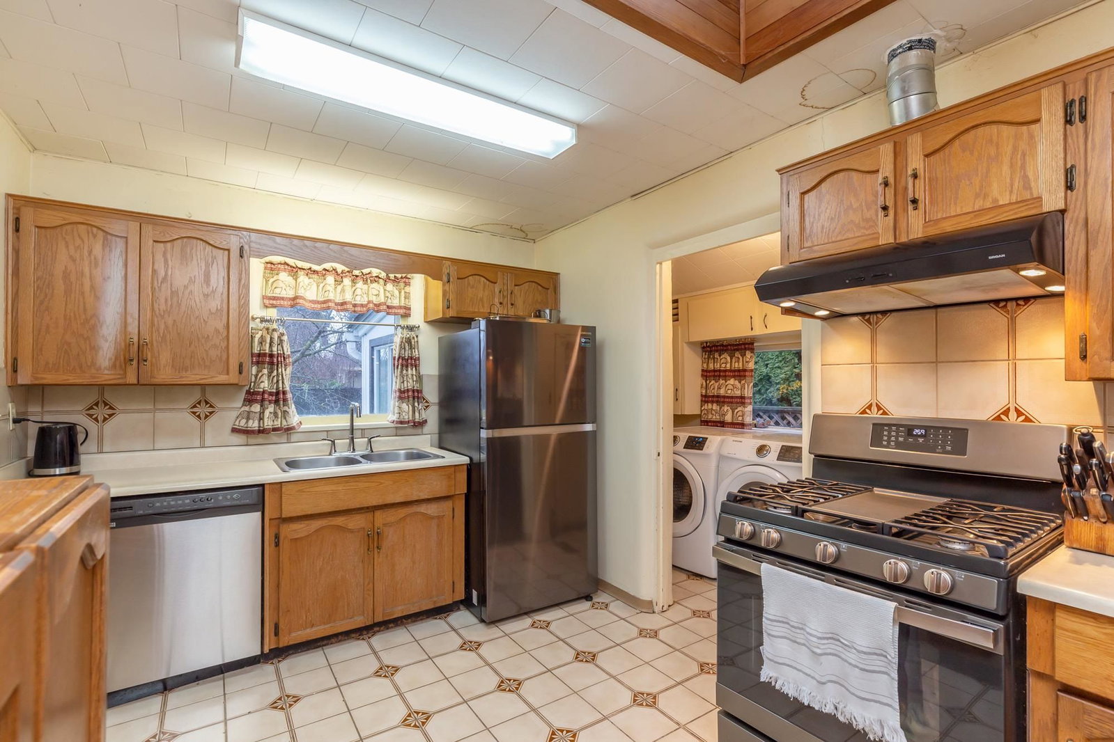 Listing Image 15