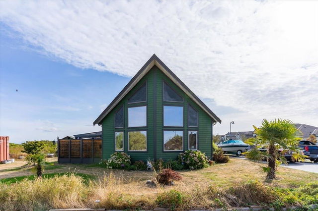 4633 Blue Heron Way