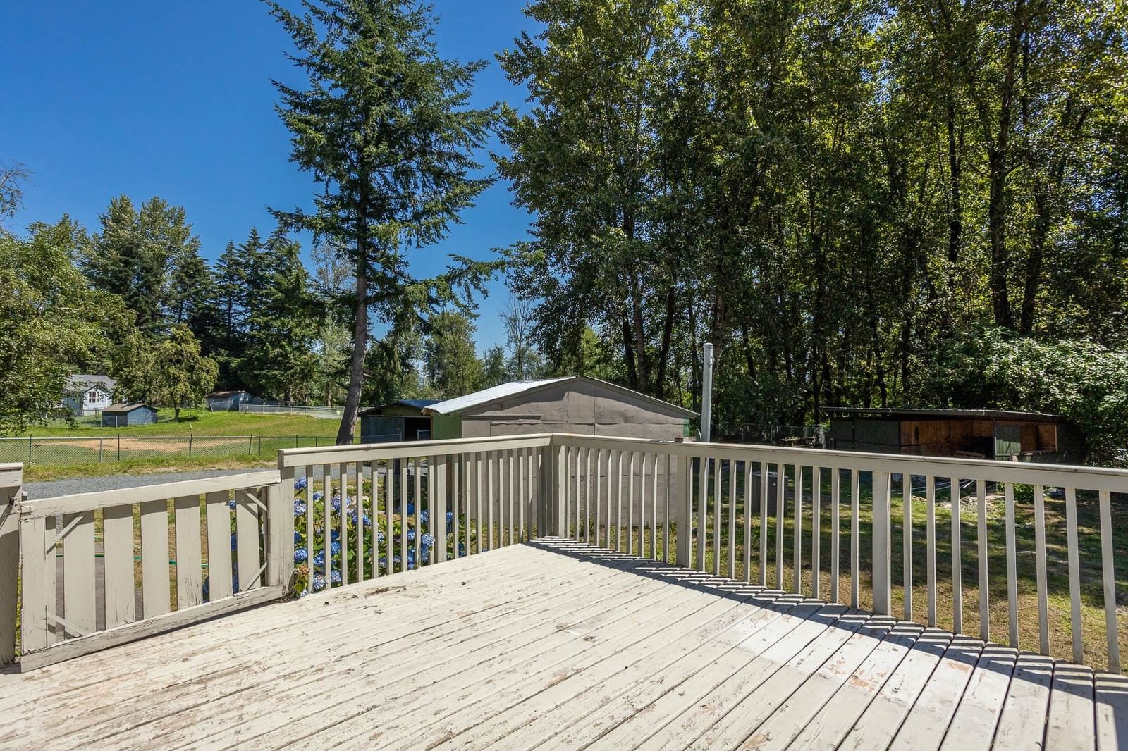Listing Image 17