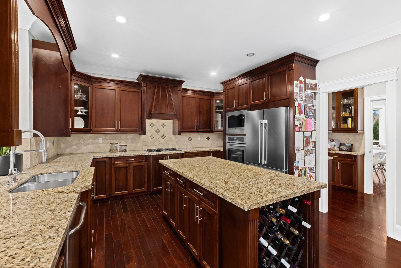 Listing Image 12