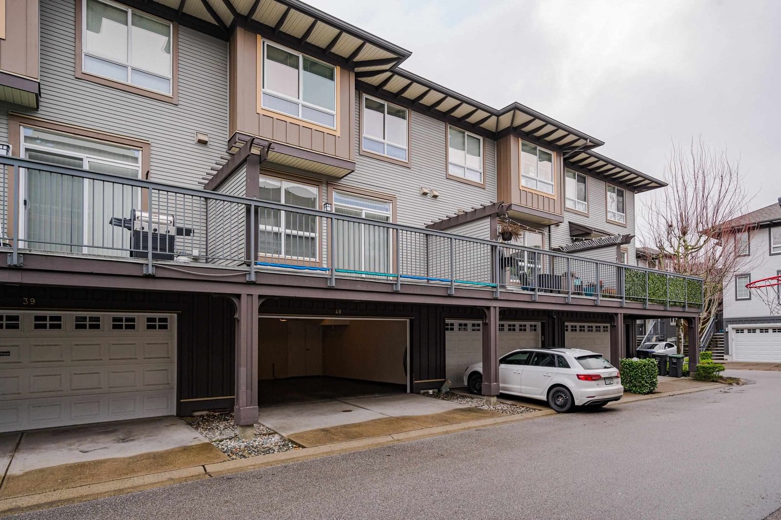 Listing Image 37