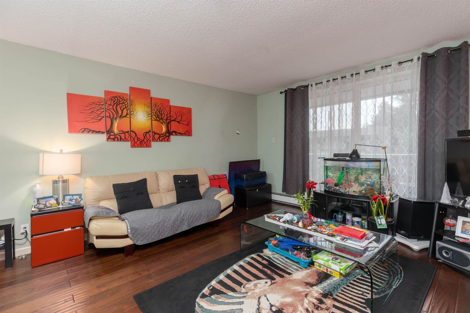 Listing Image 14