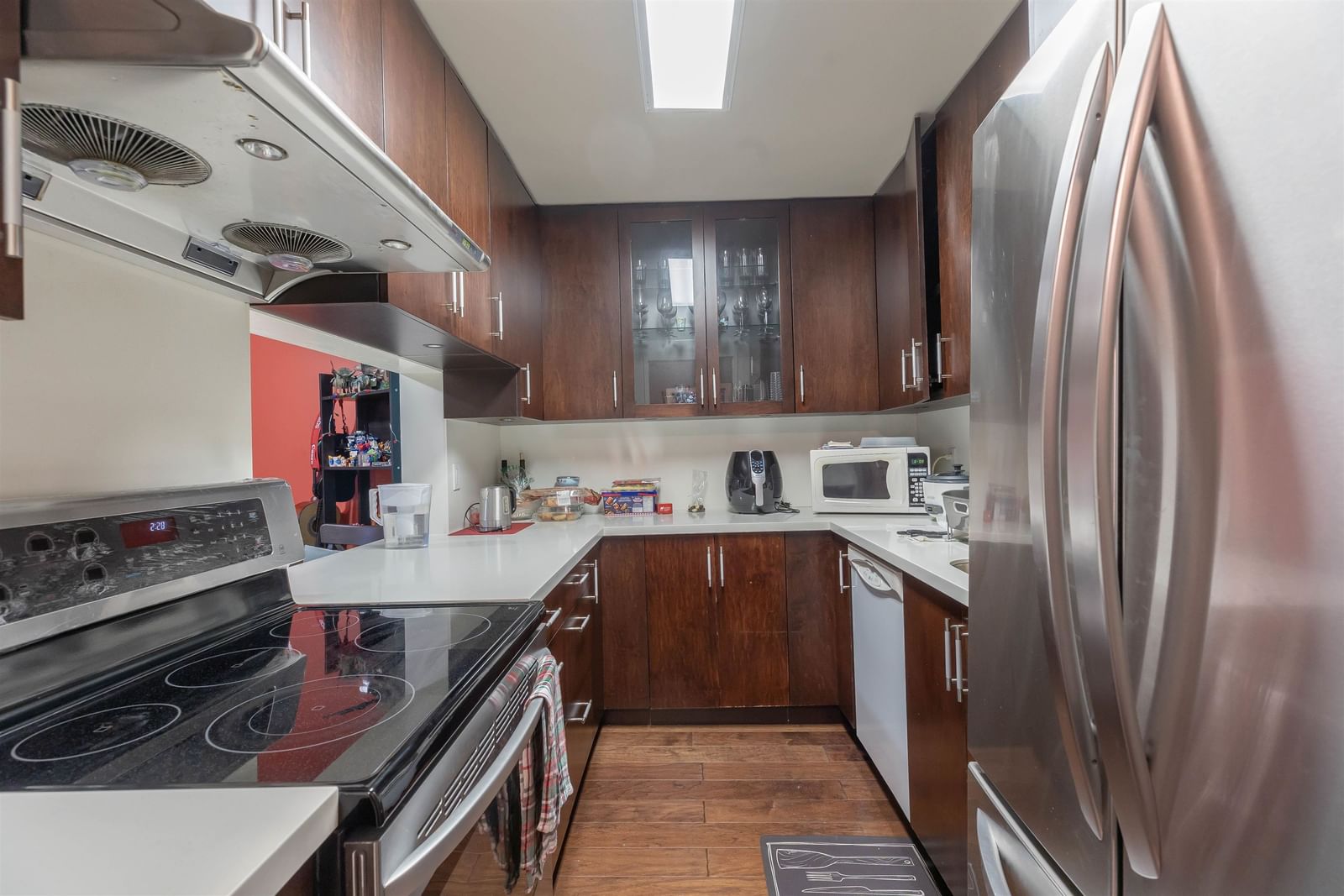 Listing Image 5