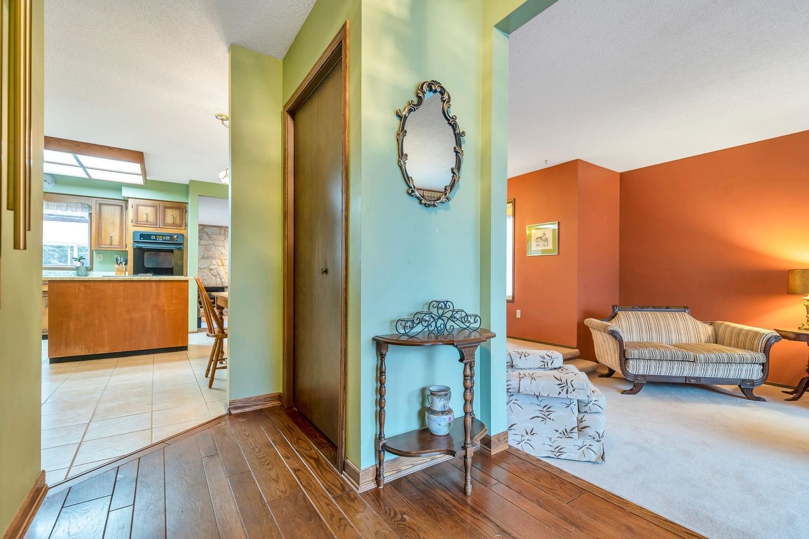 Listing Image 5