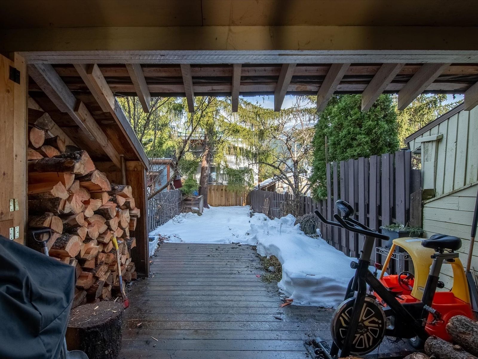 Listing Image 6